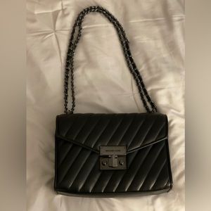 MICHAEL KORS ROSE QUILTED CROSSBODY BLACK AND BLACK HARDWARE